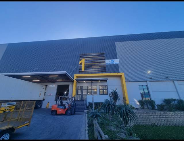 3,213M² WAREHOUSE TO LET IN AIRPORT INDUSTRIA